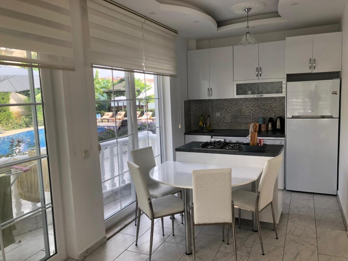 Belka Golf Luxury Poolside Apartment *