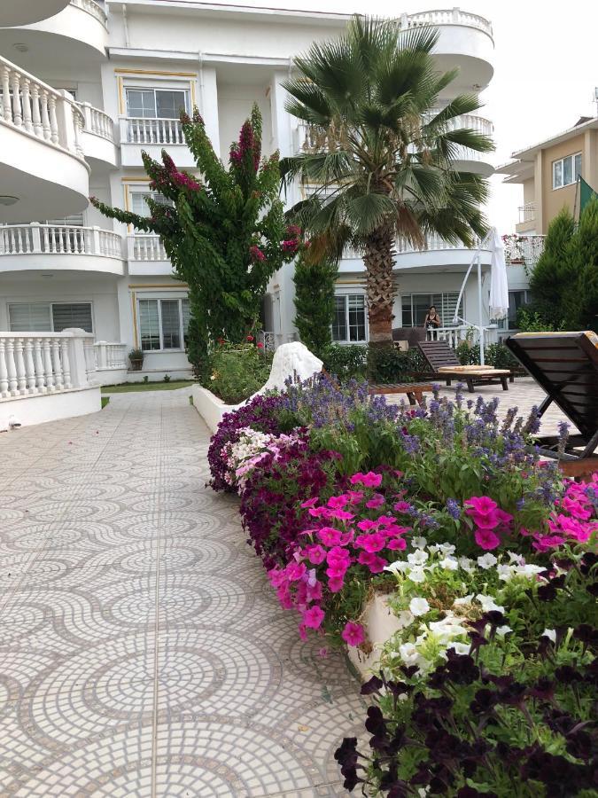 Belka Golf Luxury Poolside