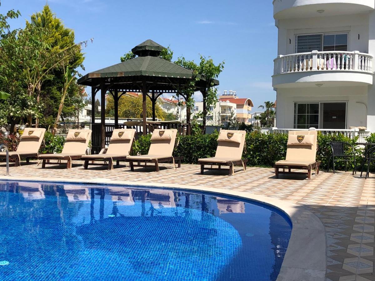 Belka Golf Luxury Poolside Apartment *
